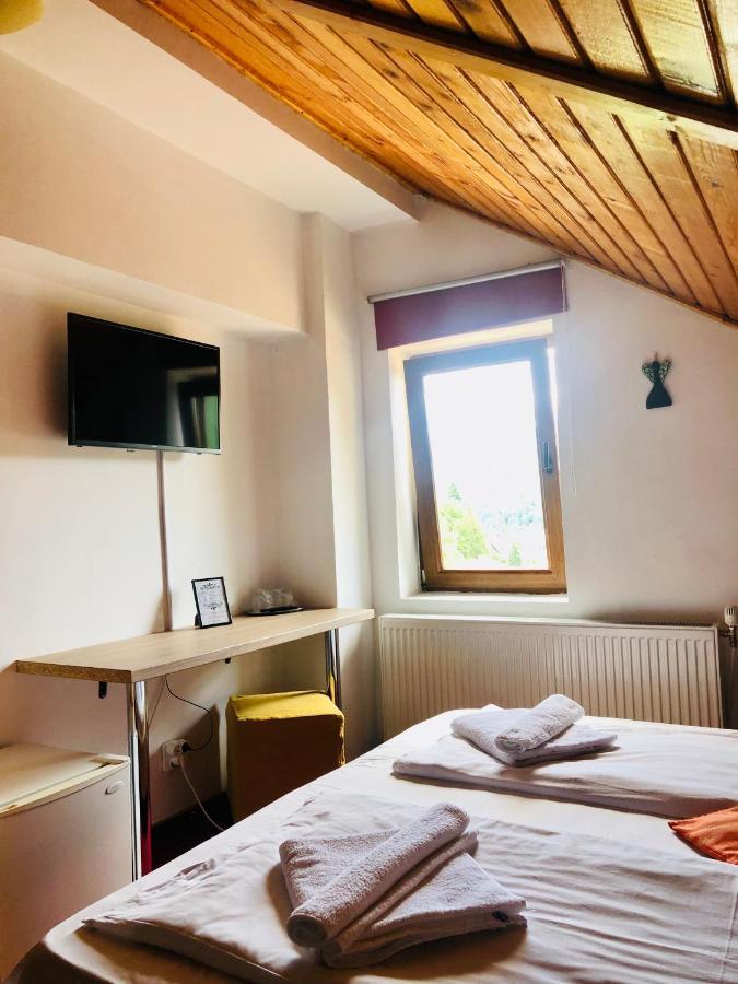 Pensiune & Restaurant Kalinder Buşteni Dış mekan fotoğraf