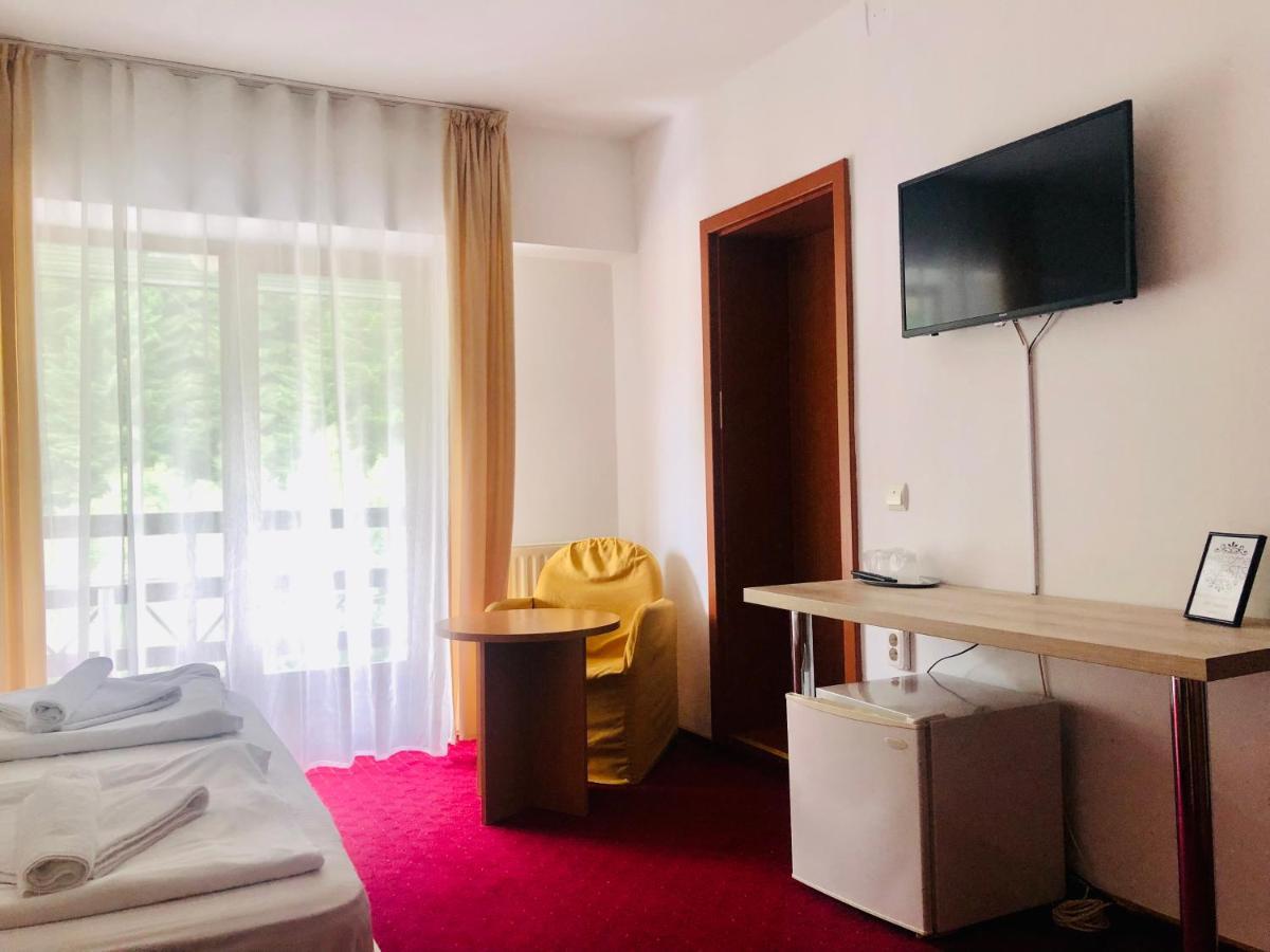 Pensiune & Restaurant Kalinder Buşteni Dış mekan fotoğraf