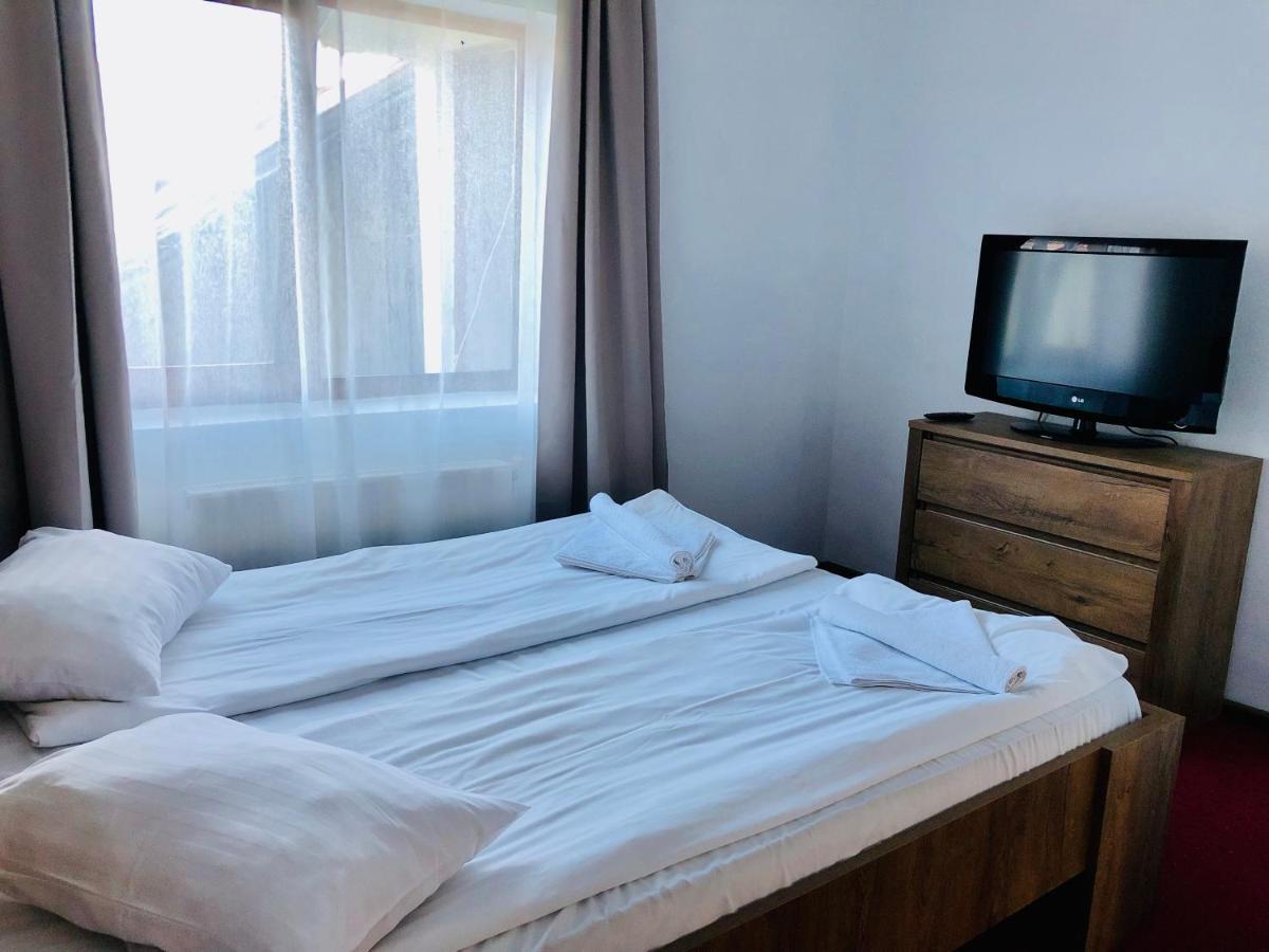 Pensiune & Restaurant Kalinder Buşteni Dış mekan fotoğraf